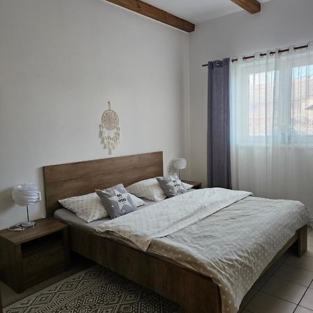Apartmán U Sudu Kobylí Esterno foto